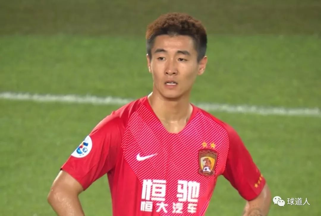 关于尼斯球队换帅，新教练带来一派新气象的信息